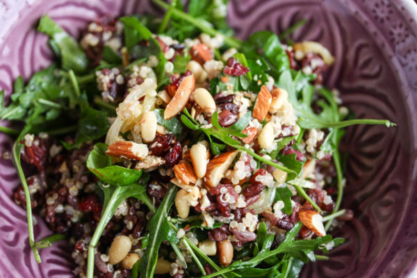 Wildreissalat mit Cranberries und Kräutern